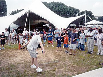 Stoopball crowd